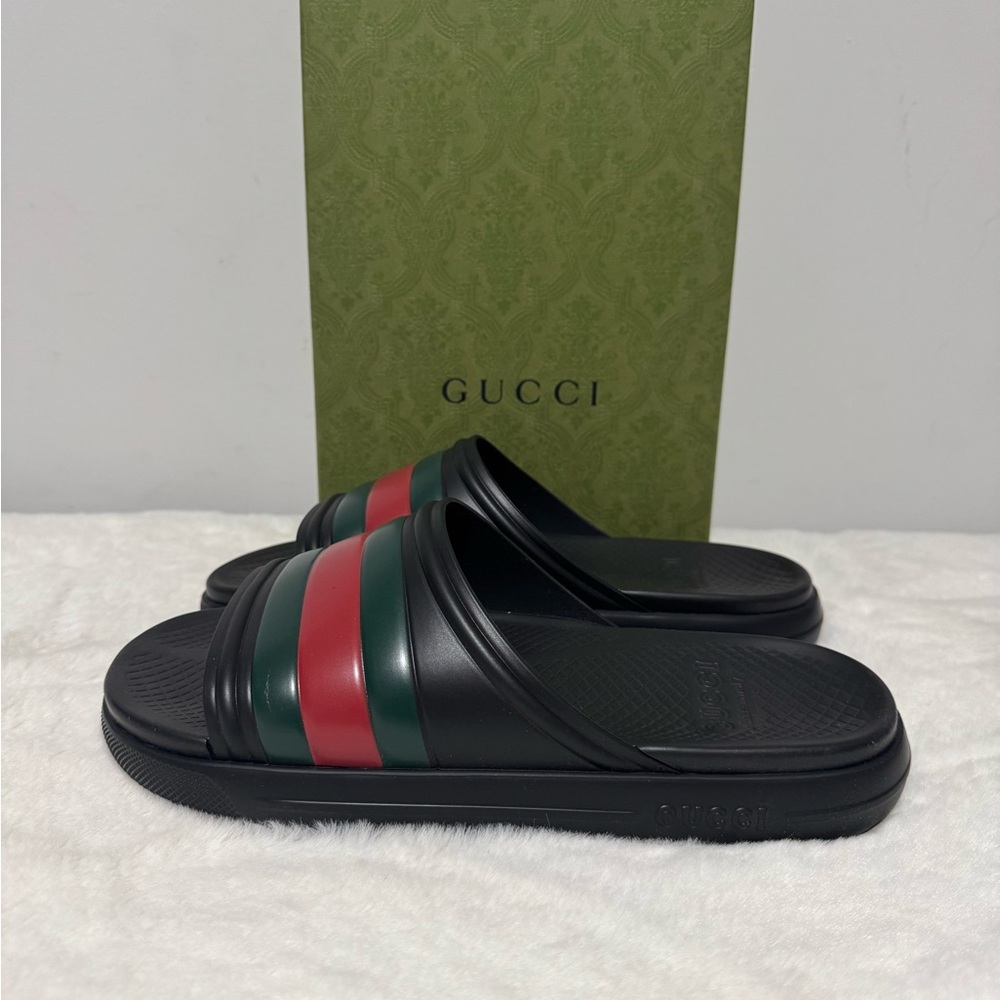 Gucci Black Slides with Red and Green Accents - Picture 3 of 7